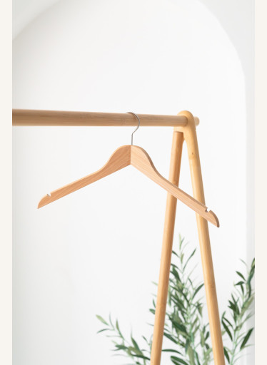 Dámské dřevěné ramínko DKZ – na saka, bundy, kabáty a košile (44 cm)