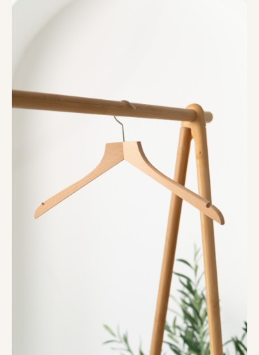 Dámské dřevěné ramínko DSZ – na saka, bundy, kabáty a šaty (44 cm)