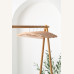 Dřevěná ramínka v přírodní barvě s kalhotovou tyčí a zářezy na stojanu
