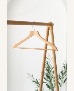 Pánské dřevěné ramínko PS – na saka, bundy, kabáty a kalhoty (44 cm)