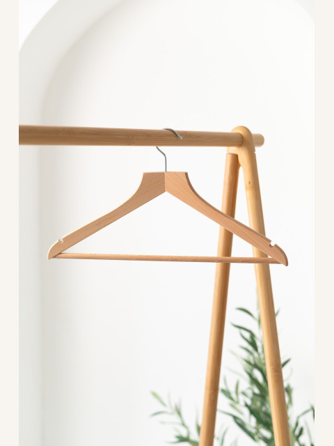 Pánské dřevěné ramínko PSZ – na saka, bundy, kabáty a kalhoty (44 cm)