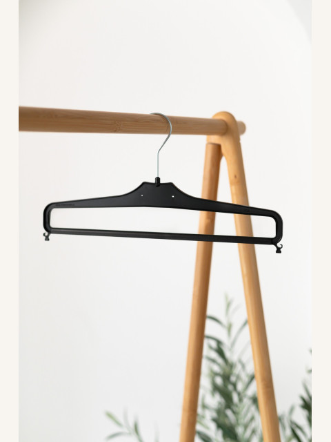 Plastové ramínko K – na kalhoty a sukně (38 cm)