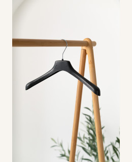 Plastové ramínko LUX – na saka, košile a bundy (36–50 cm)