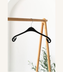 Plastové ramínko NA se zářezy – na tílka, halenky a oblečení na ramínka (43 cm)