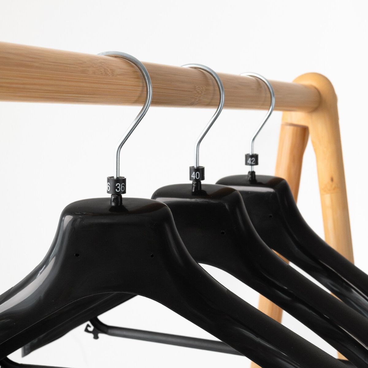 Velikostní označení na ramínku